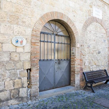 La Maison D'Etrusque Bed and Breakfast Tarquinia Εξωτερικό φωτογραφία